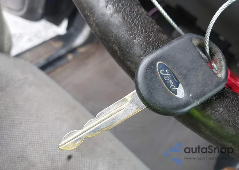 2002 Ford Ranger из США, поврежденный, VIN 1FTYR10D12TA18767